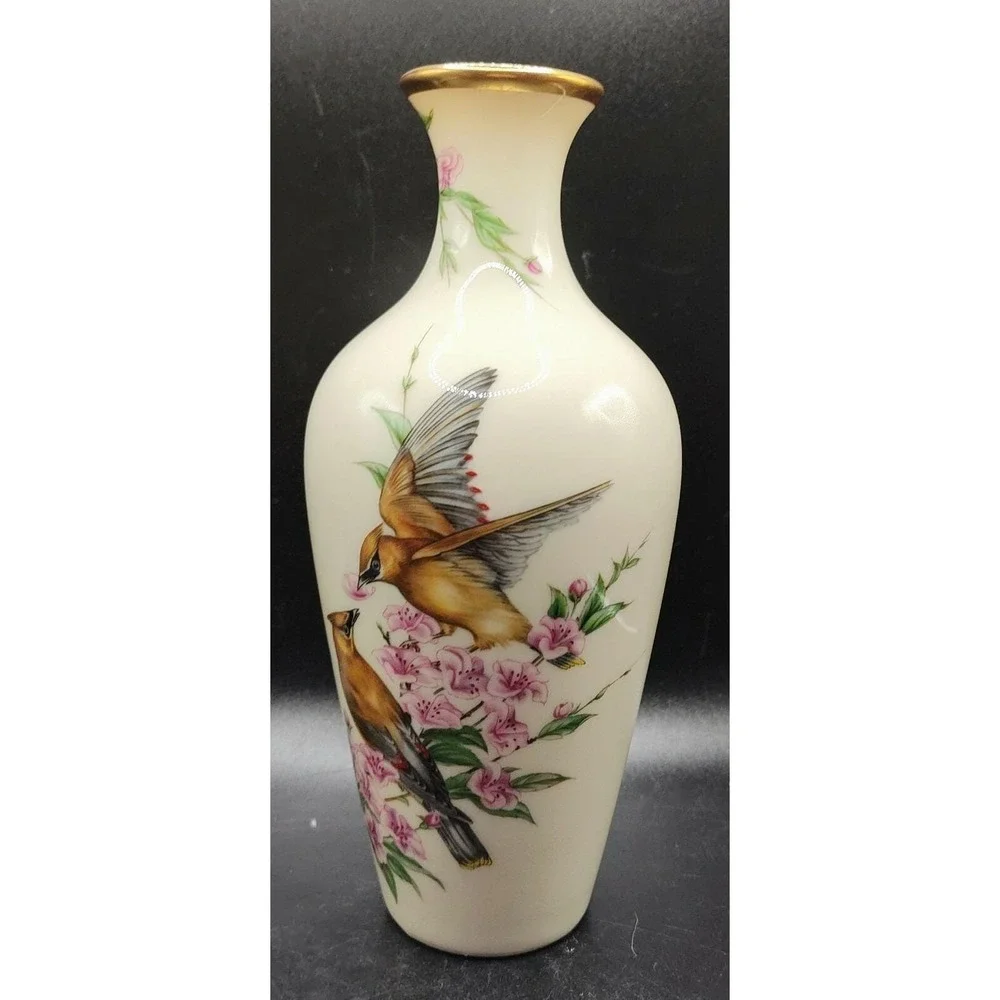 Vintage LENOX The Gift of Love Vase Floral‎ and Birds Waxwing  7